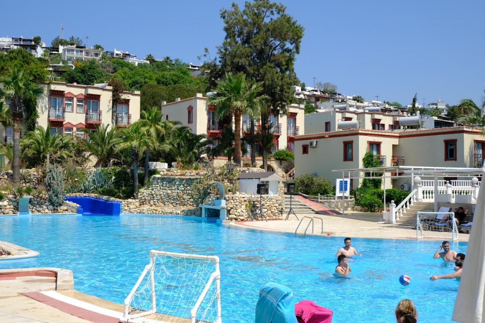 בודרום Phoenix Sun Hotel מראה חיצוני תמונה