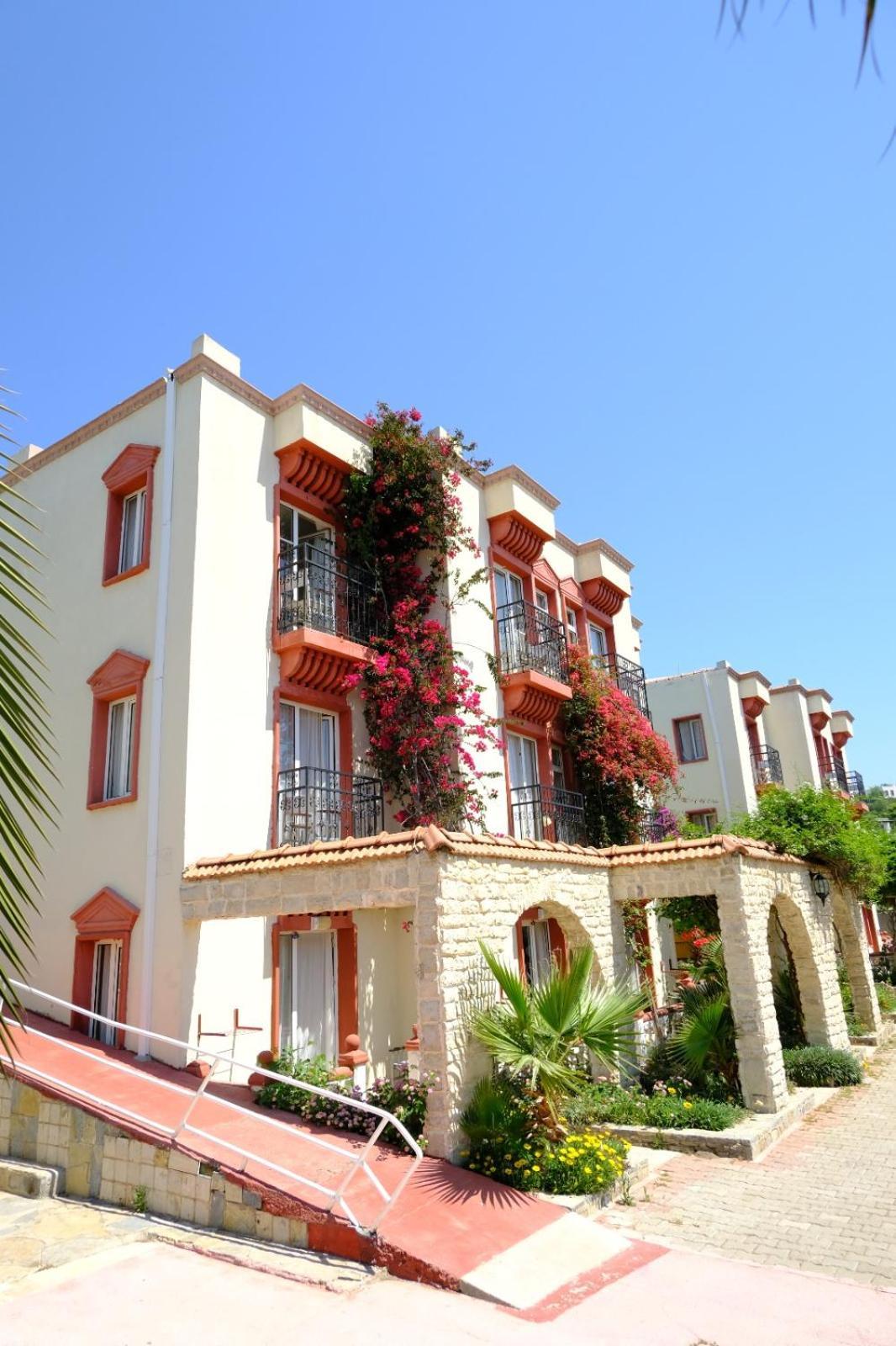 בודרום Phoenix Sun Hotel מראה חיצוני תמונה