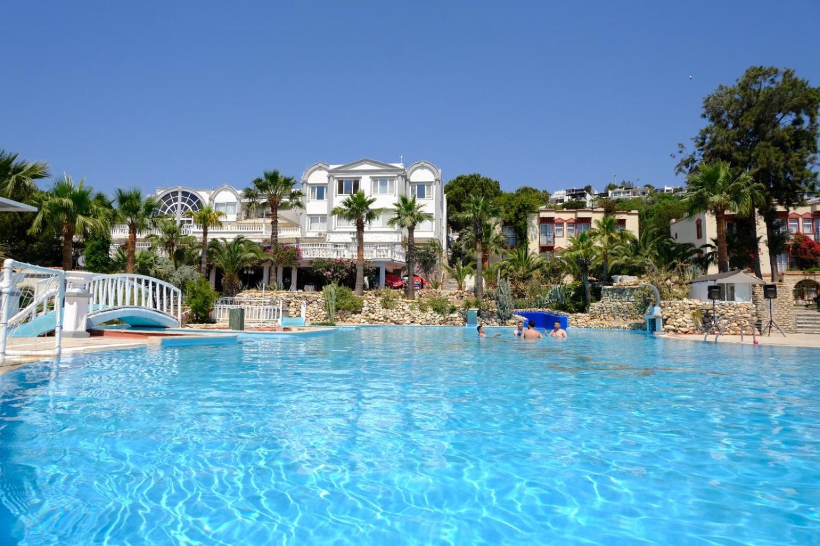 בודרום Phoenix Sun Hotel מראה חיצוני תמונה