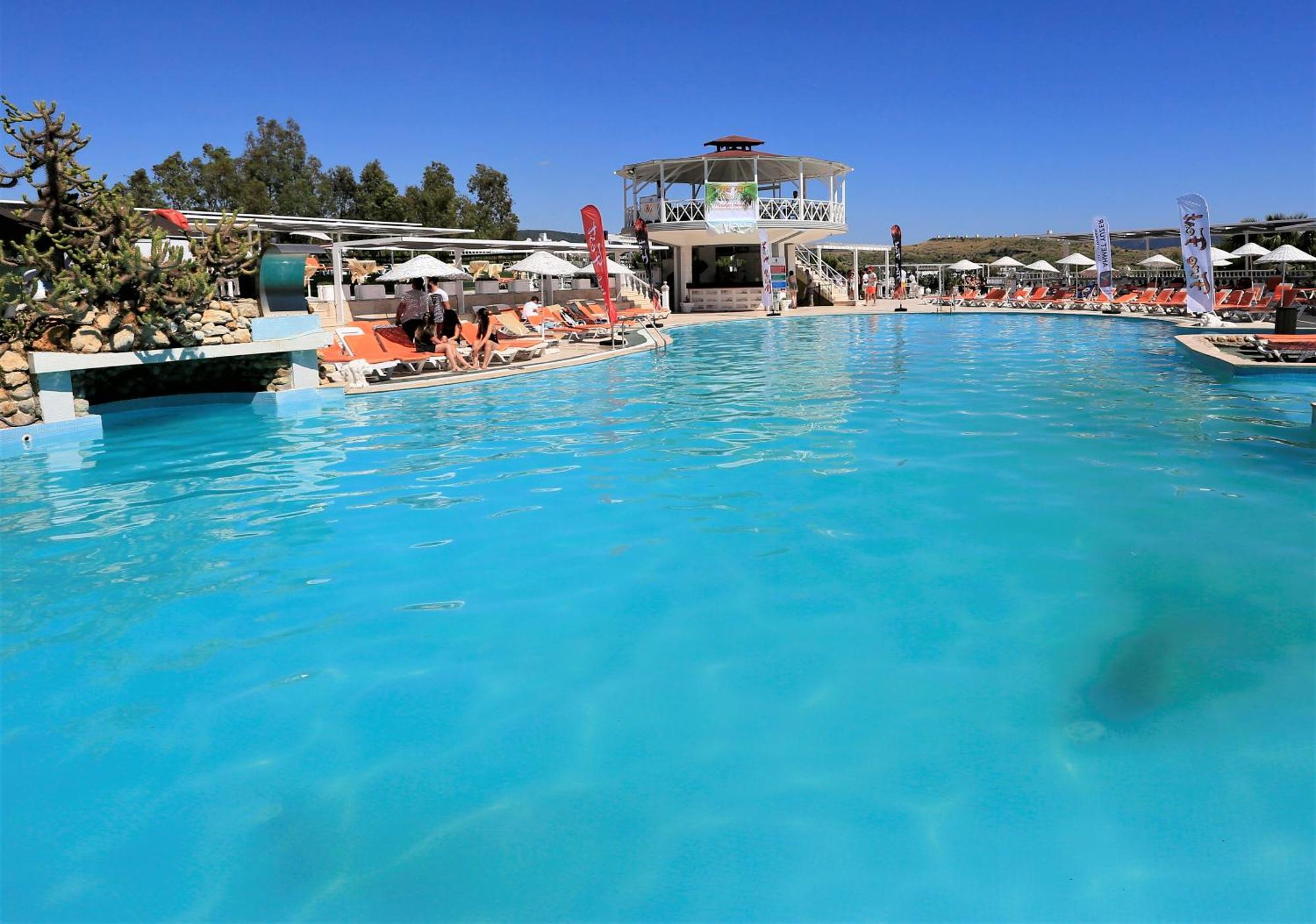 בודרום Phoenix Sun Hotel מראה חיצוני תמונה