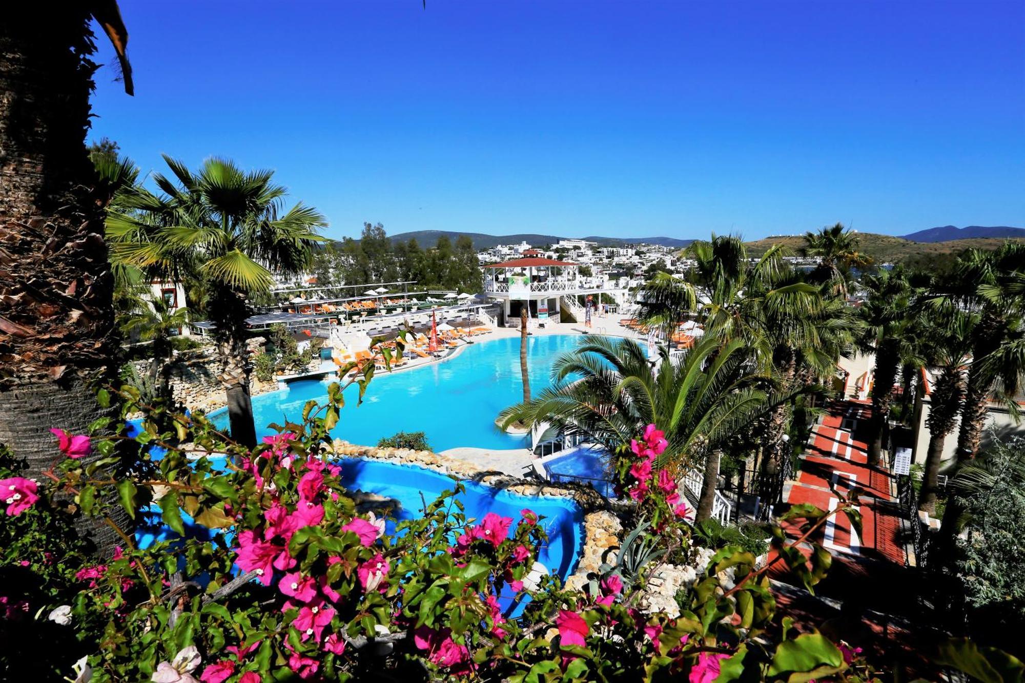 בודרום Phoenix Sun Hotel מראה חיצוני תמונה